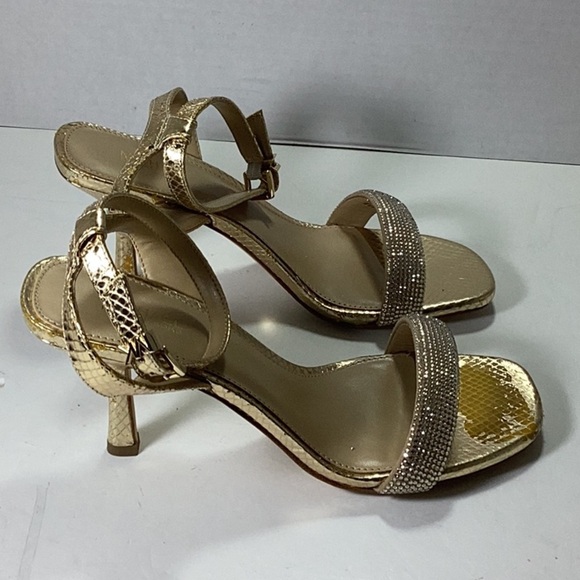 Carrie Embellished Dress Sandals. Note: little defect on one sandal see pic - Picture 5 of 9